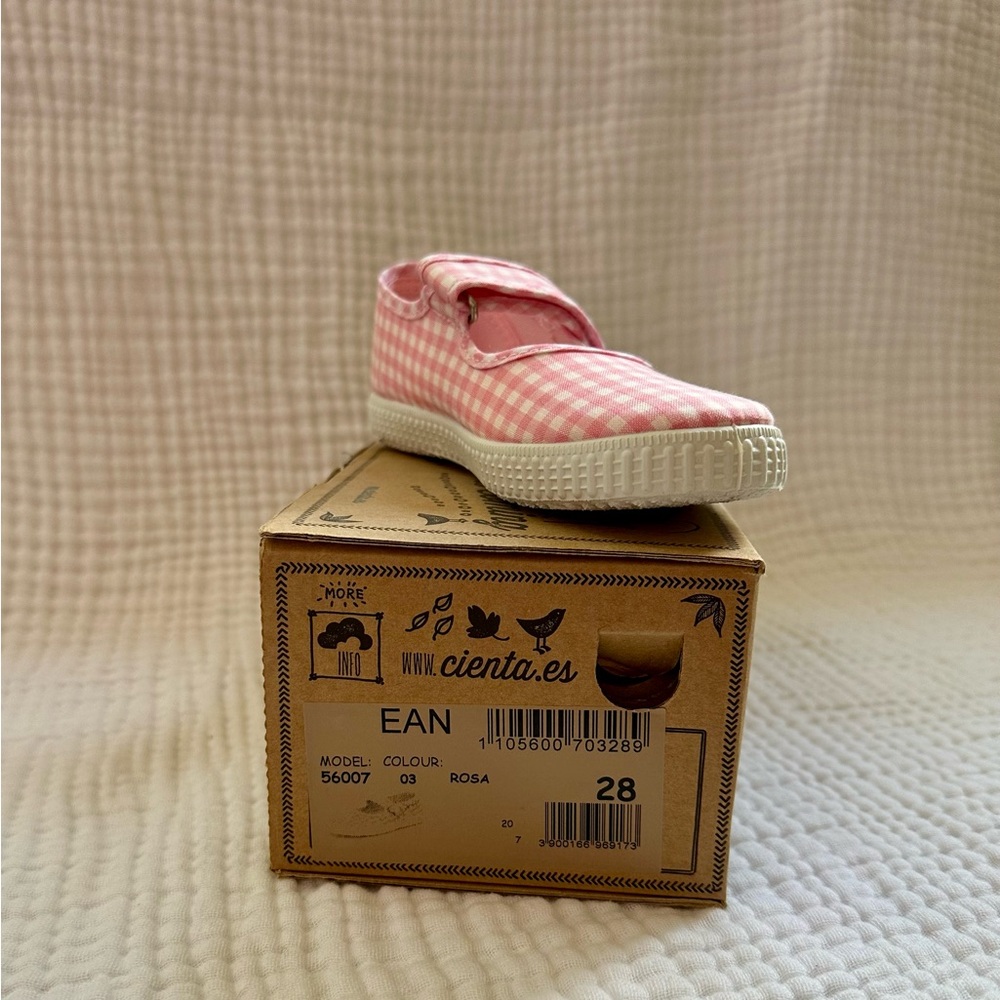 Cienta Pink Sneakers Comfortable Stylish Footwear